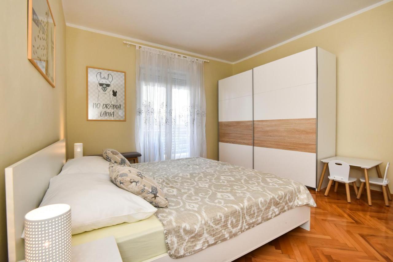 Apartment Sunny Side ซาดาร์ ภายนอก รูปภาพ