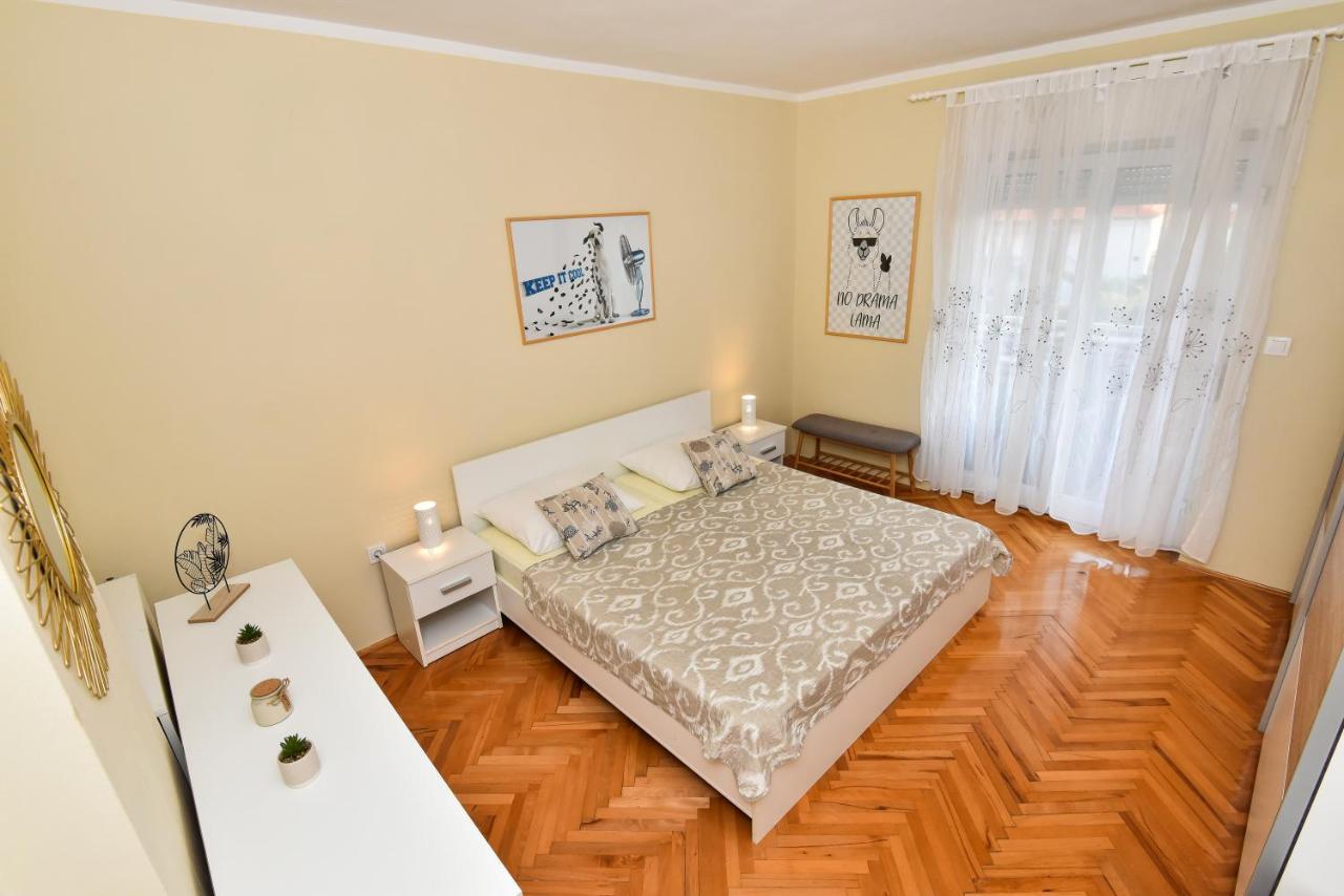 Apartment Sunny Side ซาดาร์ ภายนอก รูปภาพ