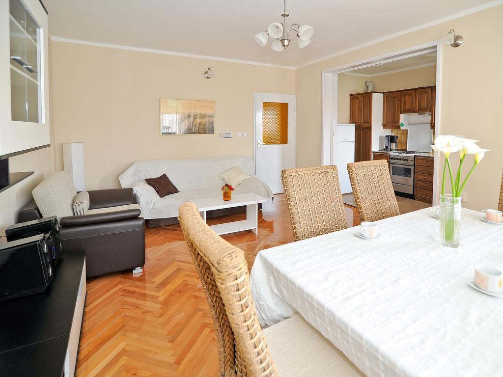 Apartment Sunny Side ซาดาร์ ภายนอก รูปภาพ