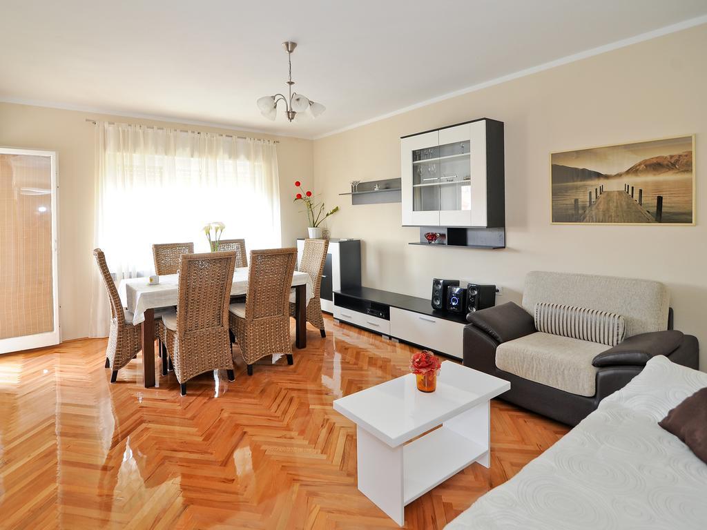 Apartment Sunny Side ซาดาร์ ภายนอก รูปภาพ